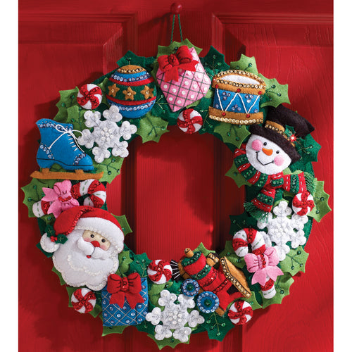 Bucilla Felt Wreath Applique Kit 16" Round