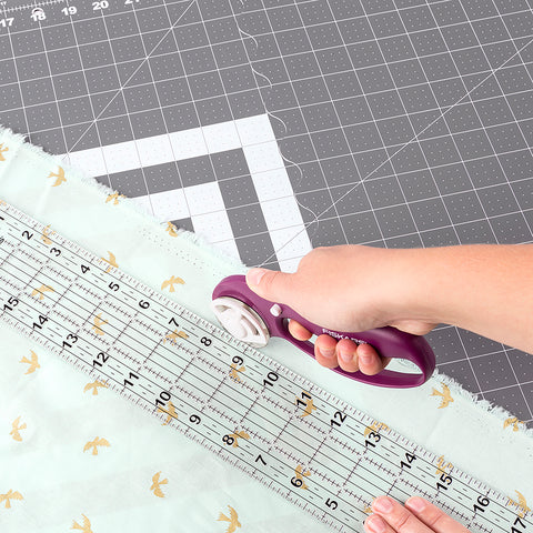 Fiskars Self-Healing Folding Cutting Mat 24"X36"