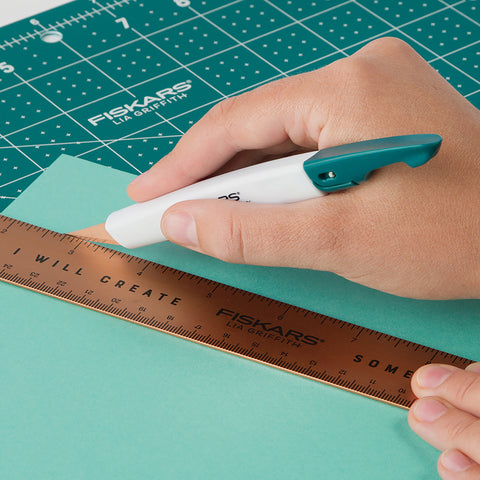 Fiskars Lia Griffith Knife
