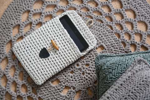 Hoooked Tablet Cover Yarn Kit W/RibbonXL